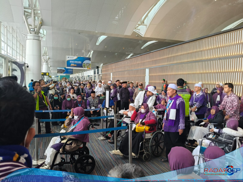 Polda Sumut Kawal Ketat Pemberangkatan Kembali 442 Jemaah Haji dari Bandara Kualanamu Pasca Ancaman Bom